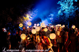 Lampion, erleuchtet, mit Stöckchen - Lampionumzug