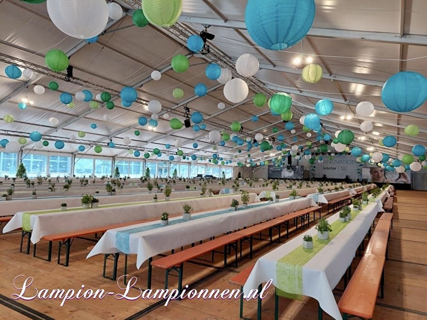 1 lampion decoratie in feesttent groen wit blauw