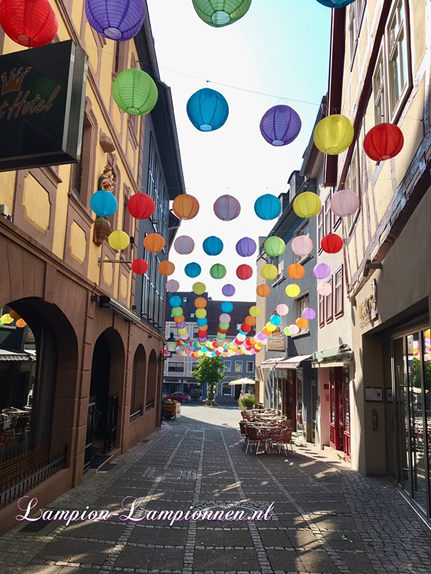 250 Solarlaternen wetterfeste Einkaufsstraße Dekoration Fulda Dekoration, Nylon Solar Laternen in Straßen, feuerfeste Einkaufsstraßen Dekoration, Dekoration der Rue Commerçante Résistante Aux Intempéries de 250 Laternen Solaires Mail