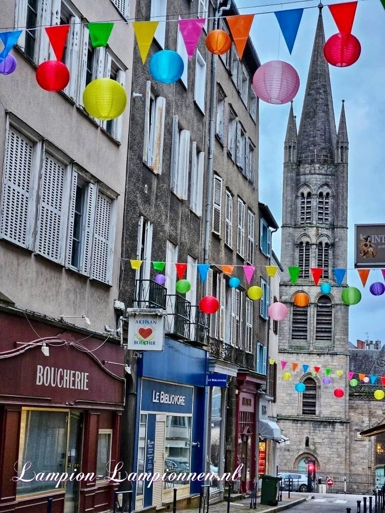 Wetterfeste Nylon lampions in den Straßen von Limoges 3