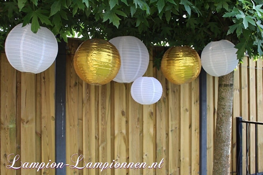 lanterne en nylon doré, lanterne pour l'extérieur dans le jardin, or, wetterfest, lanterne ou, bandes de papier doré, lanternes led résistantes aux intempéries, lanternes imperméables décoration de jardin garten deko éclairage garden party 2