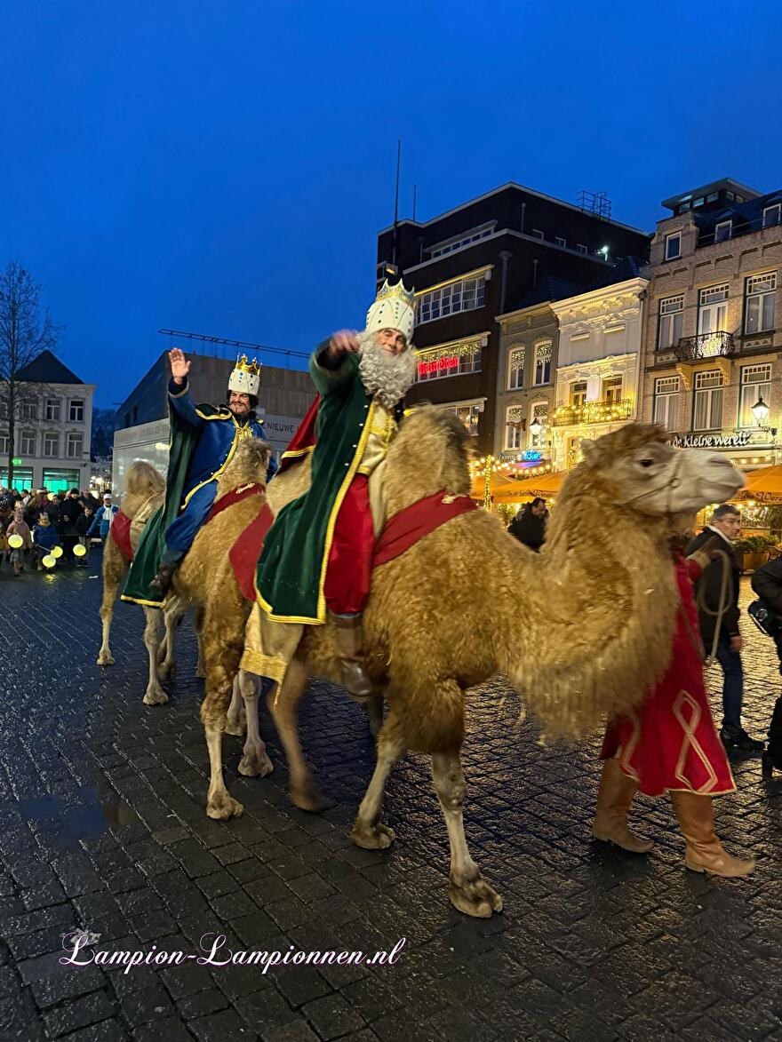 lampionnen wandeling 3 koningen Intocht Den Bosch .