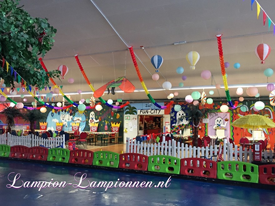 pastel lampionnen decoratie kinder speel paradijs, versiering styling, Pastell Laternen Dekoration Kinderspielparadies, Dekoration Styling, décoration de lanternes pastel paradis des jeux pour enfants, style de décoration 4