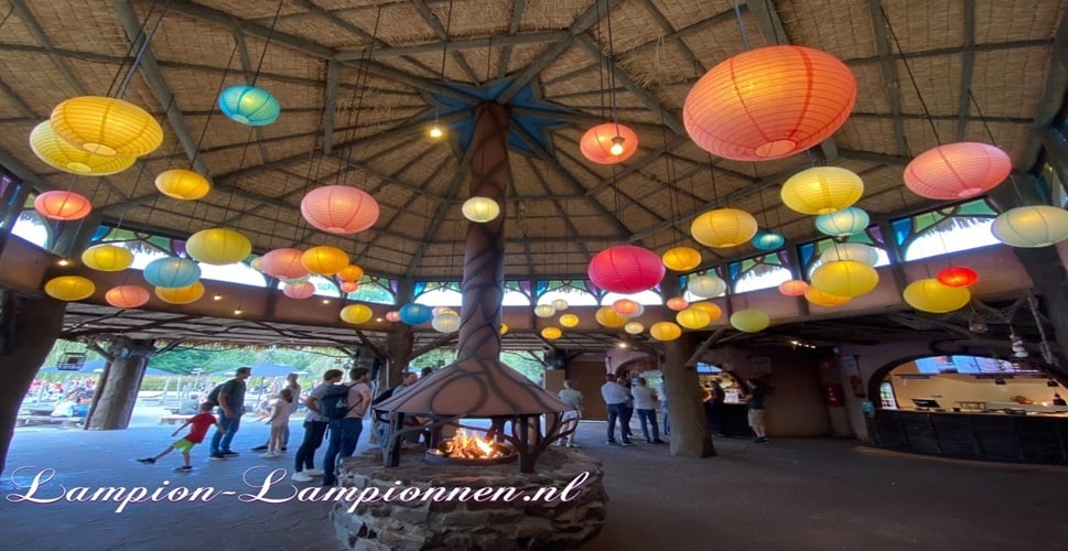 Lampionnen als lamp Toverland