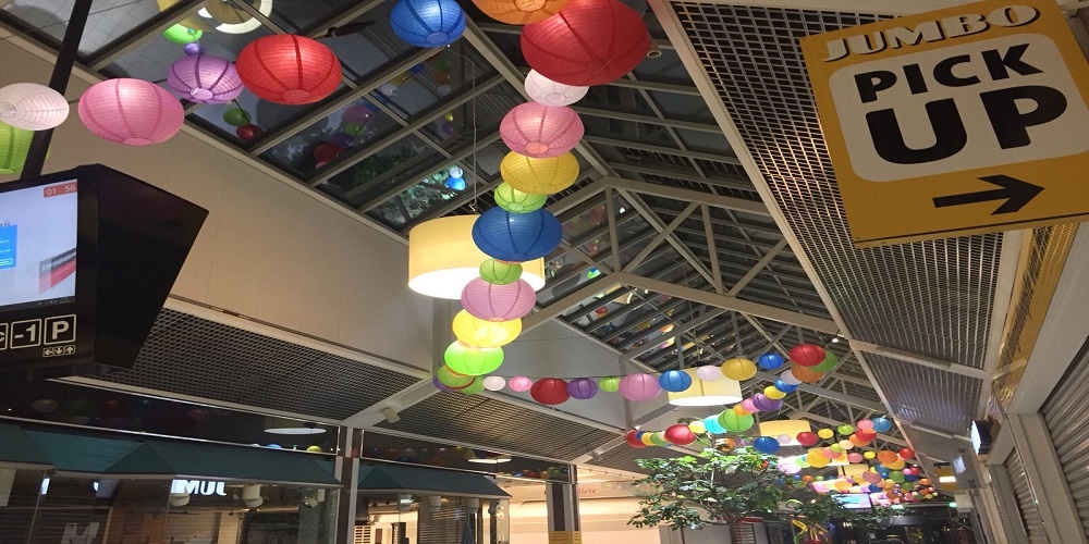 Kolonel Losjes Buitenland Winkelstraat aankleding lampion slingers voor buiten, ballon decoratie