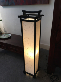 Lamp Pagode 90 cm hoog Hout met verstevigd Japans papier