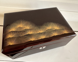 Lakwerk kistje "Pijnboom takjes" voor sieraden