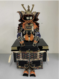 Miniatuur Samurai harnas  , Hoogte 80 cm.