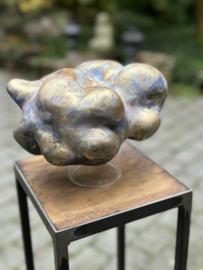 Sculptuur "liggende madonna" in blauw / brons