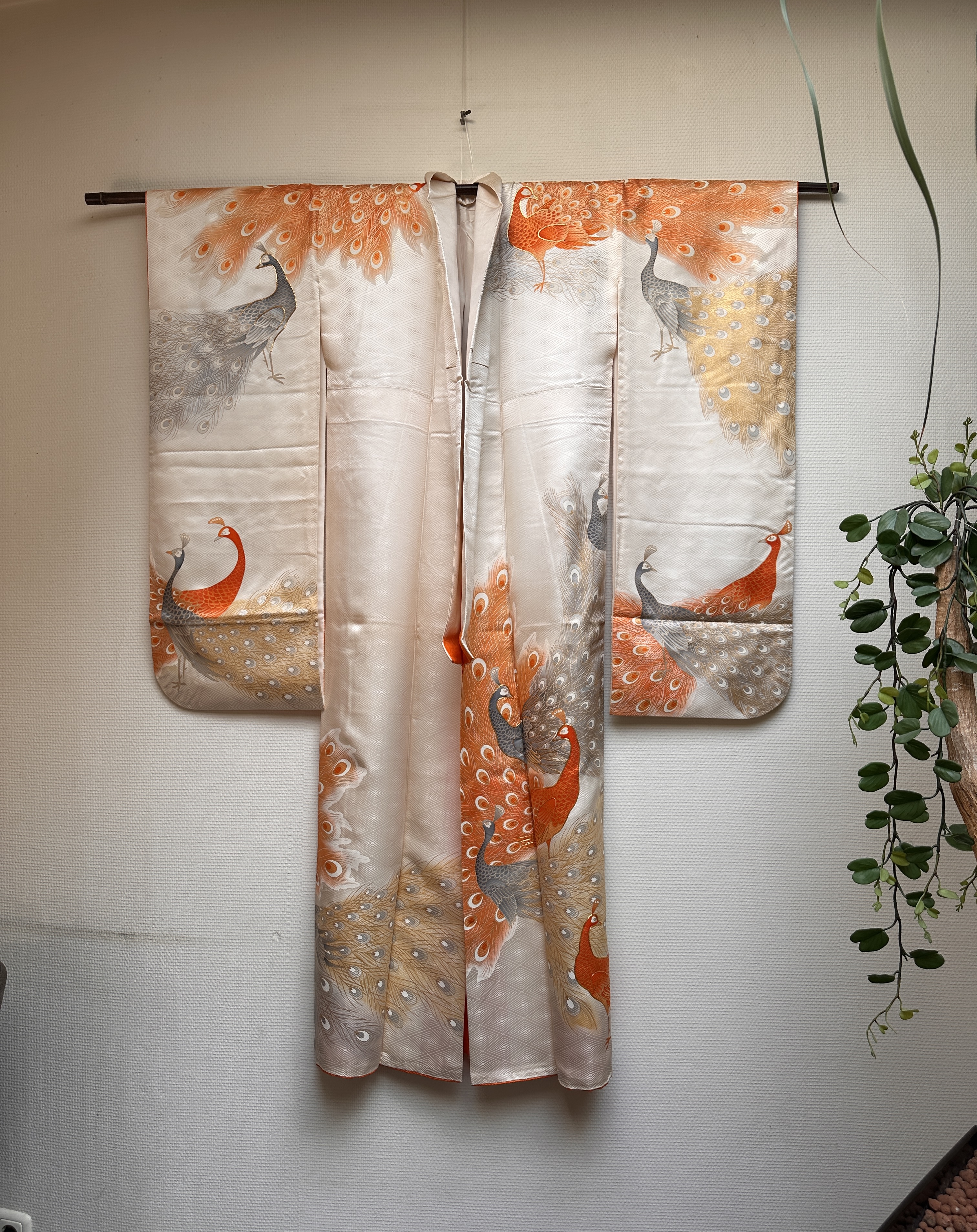 Lange zijden kimono " Pauwenpracht"