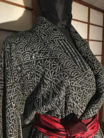 Zijden handgemaakte kimono "Starry Night" van shibori zijde.