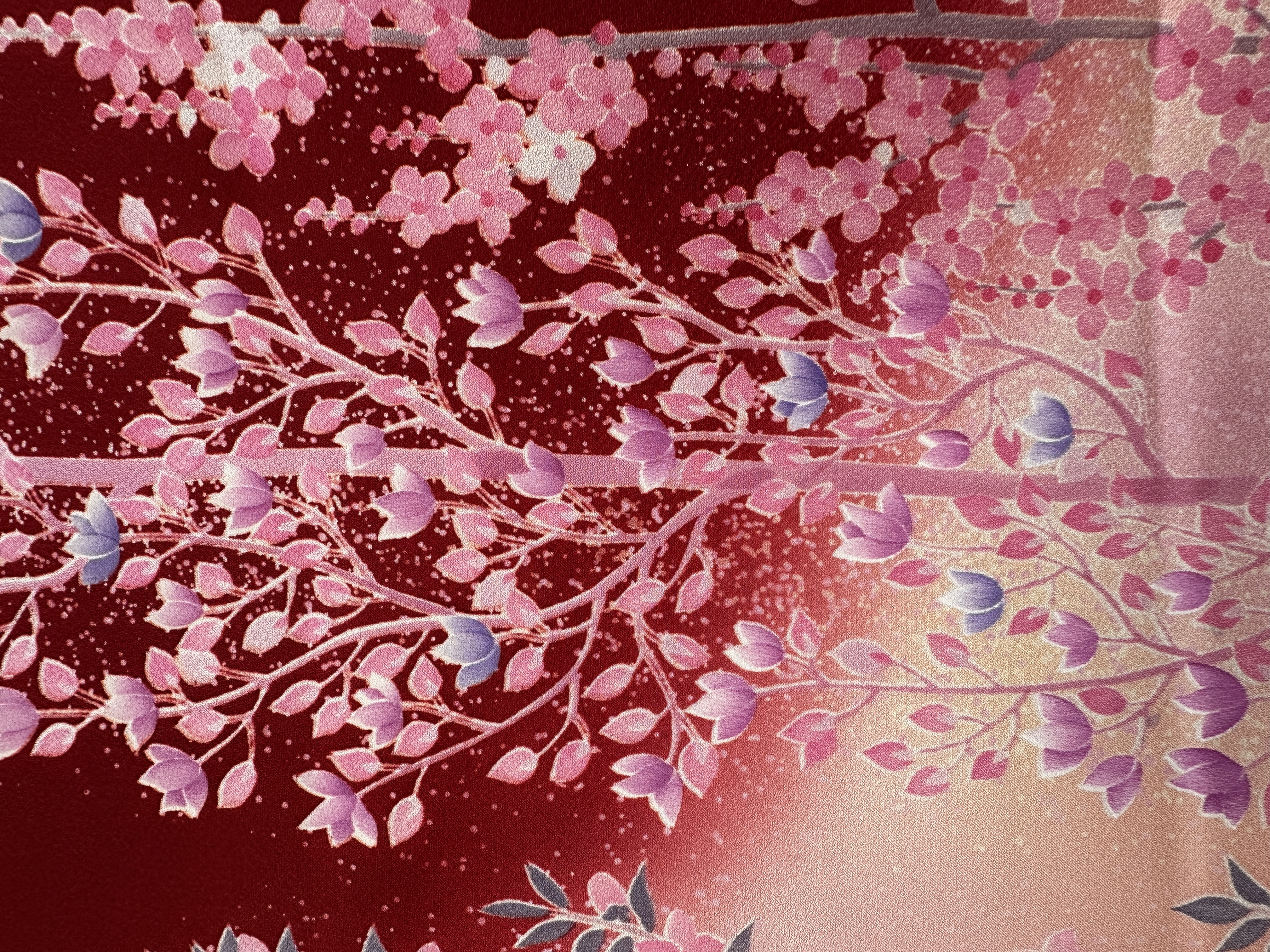 Lange zijden kimono "Vliegende vogels rond bomen"
