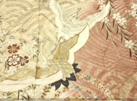 Zijden kimono " Vliegende kraanvogels met kersenbloesem"
