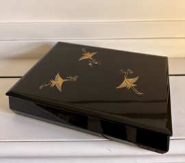 Sieraden / documenten doos in Japans lakwerk " vliegende kraanvogels"