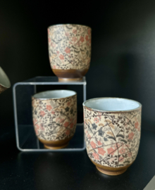 5 Thee / koffie mokjes in apart dessin