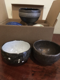 5 Japanse theekommen in harmonieus geheel,