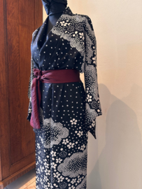 Zijden kimono " Witte Kersenbloesem met wolken"