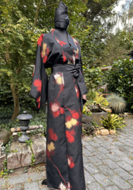 Kimono in zijde met rode voering en ingeweven bloem patronen