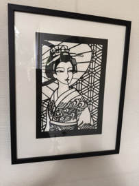 Japanse knipkunst " Geisha in kimono"