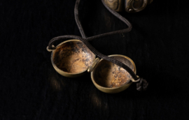 Antiek bronzen Japans inktpotje met penseelhouder