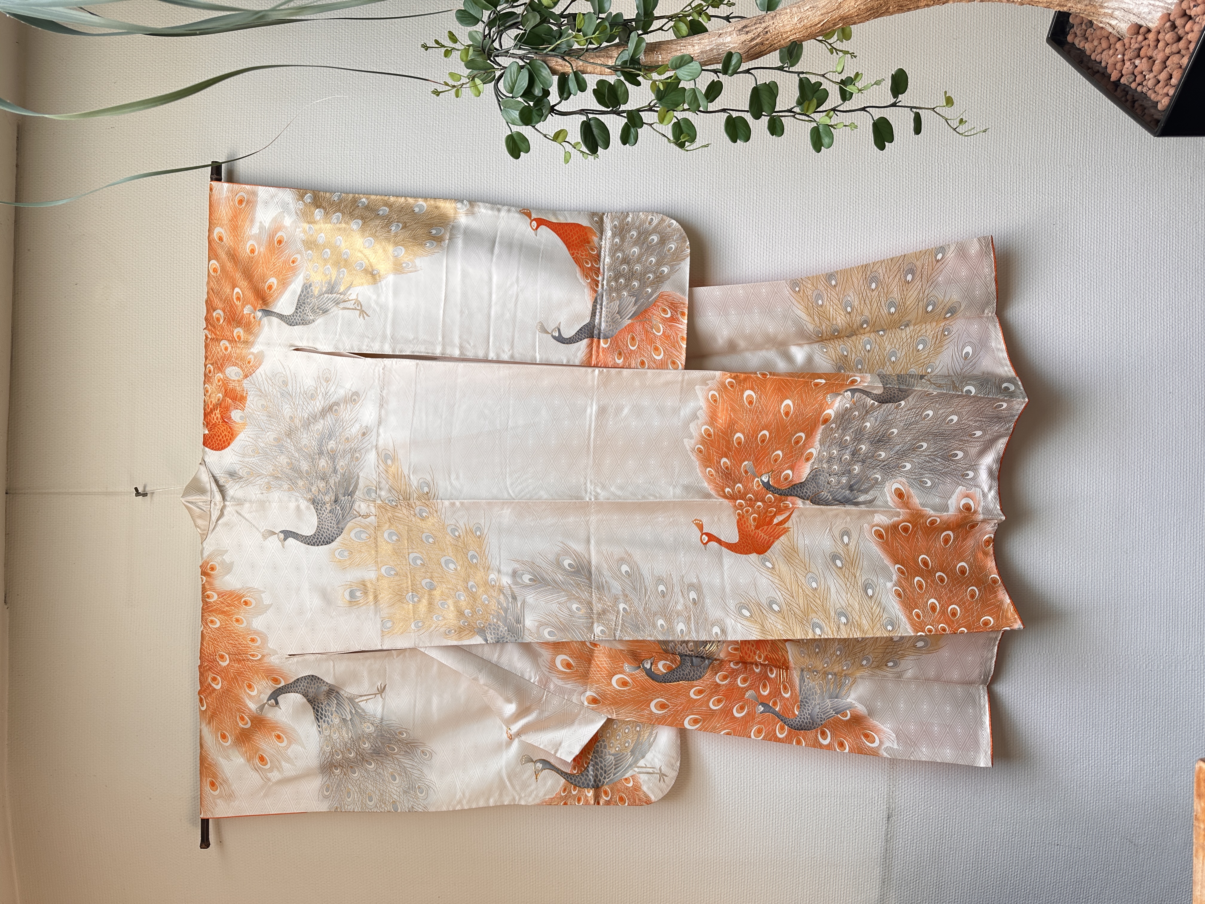 Lange zijden kimono  "Pauwenpracht"