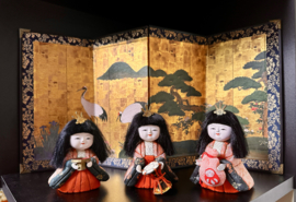 3 thee/hofdametjes , antieke Japanse popjes