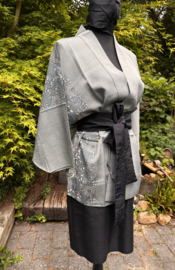Kort zijden zomer jasje, kimono stijl