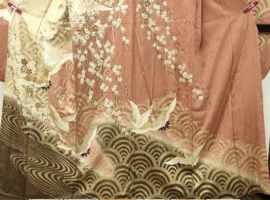 Zijden kimono " Vliegende kraanvogels met kersenbloesem"