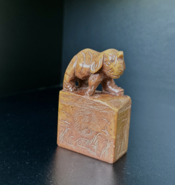 Antieke stempel " Olifantje" Soushan steen
