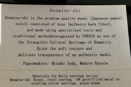 "Origami jewel" Japanse oorbelletjes, zwart/wit of goudkleurig