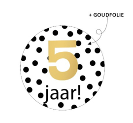 Traktatie sticker 5 jaar wit zwart goud ø 4 cm. p/stuk