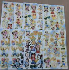 Mickey Mouse and friends stickervel diversen 9 st. 23 x 15 cm.