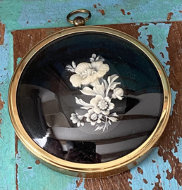 Flowers in cameo