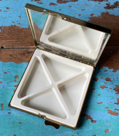 Viervaks pillendoosje