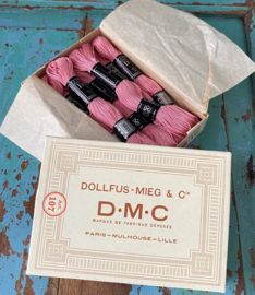 Roze DMC borduurzijde