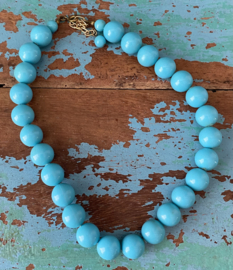 Aqua kralen ketting