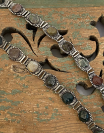 Vintage riem met verschillende stenen