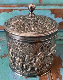 Verzilverd theebusje