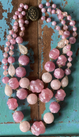 Vintage kralenketting met mooi slot