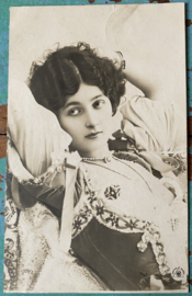 1905 *