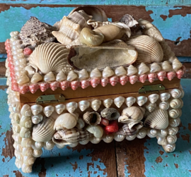 Vintage Frans sieraden schelpdoosje