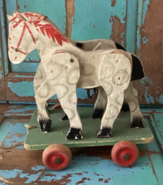 Houten trekpaarden