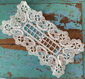 Kantkloskleedje  22x11,5cm