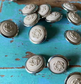 Mooi versierde knopen