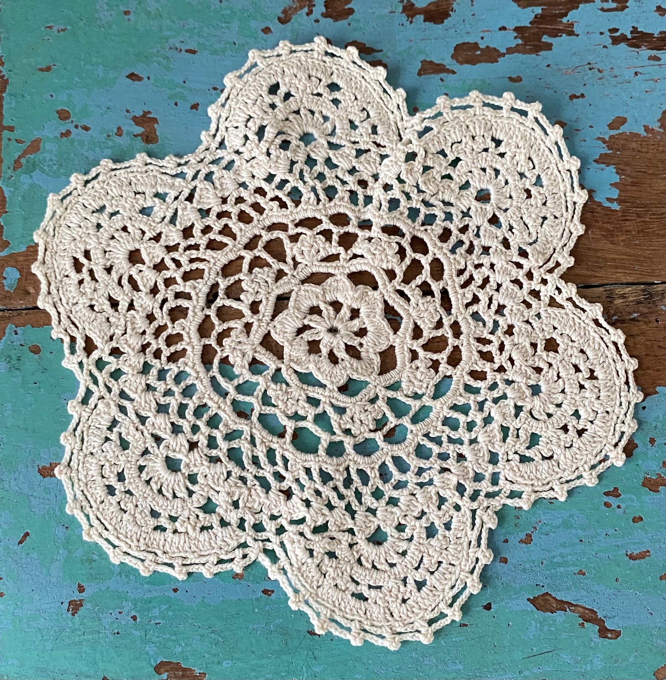 Klein gehaakt kleedje  Ø13,5cm