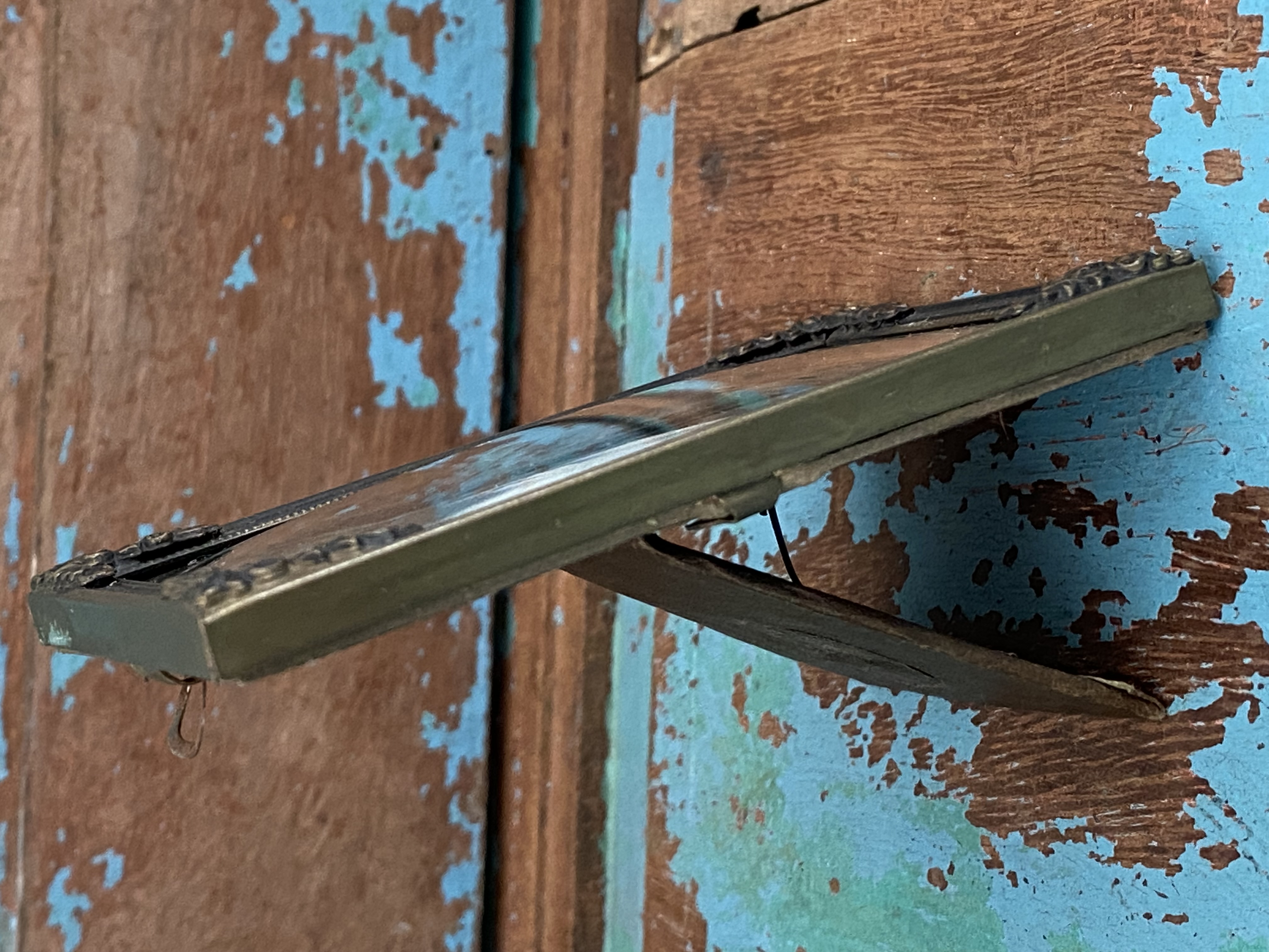 Klein lijstje met bol glas