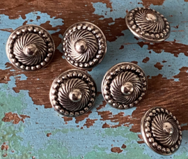 Bolle zilveren knopen