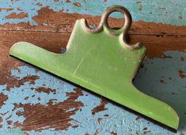 Grote metalen klem