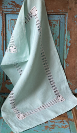 Kleedje met mooie rand  57x33,3cm