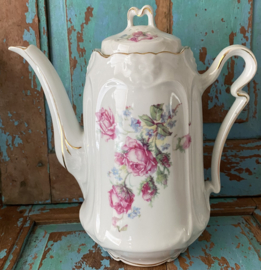 Oude Franse pot met rozen